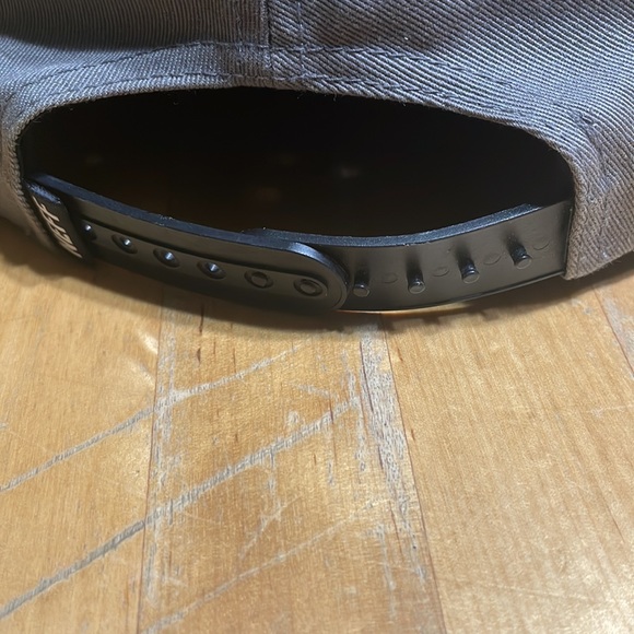 Neff hat - Picture 4 of 6